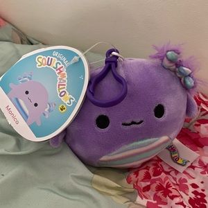 Monica Axolotl clip Purple